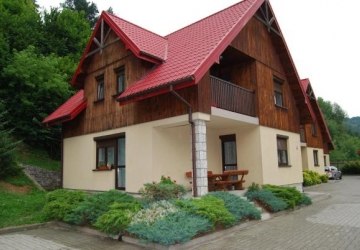 DOMEK NAD MUSZYNKĄ